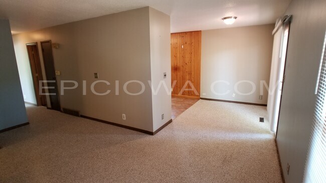 Building Photo - 6238 Underwood Ave SW