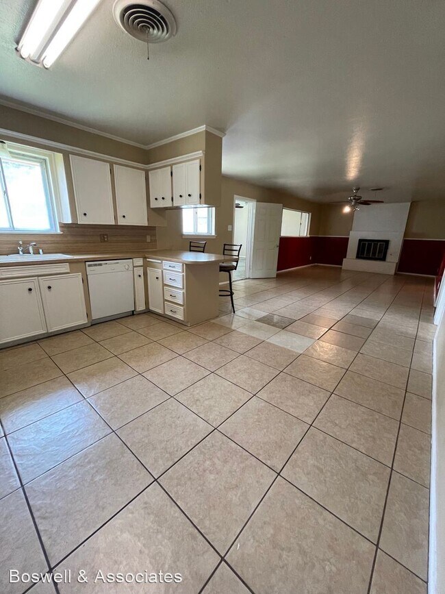 Building Photo - 3 br, 2 bath House - 4707 Pasadena Dr.
