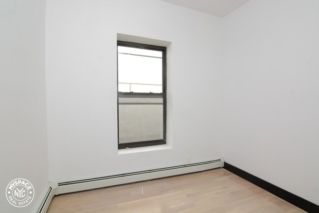 Foto del edificio - 44 MacDonough St