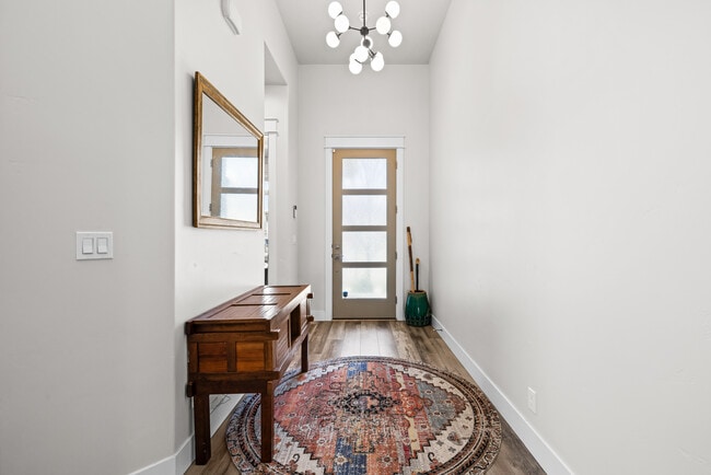 Building Photo - 3340 W Lassen Dr