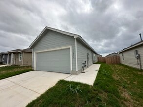 Building Photo - 7260 Pasture Run