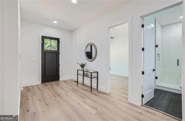 Foto del edificio - 1522 Avon Ave SW