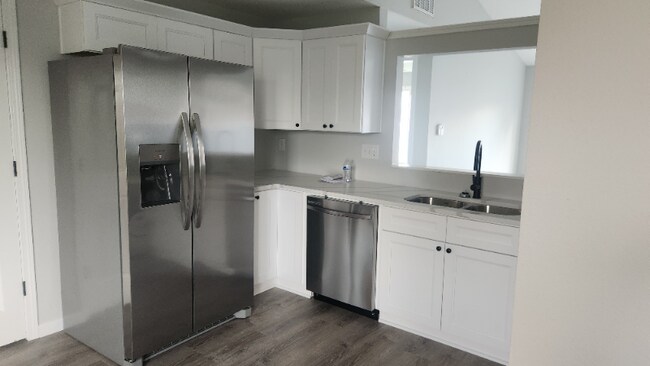 Foto del edificio - 840 Mesquite Ln NE