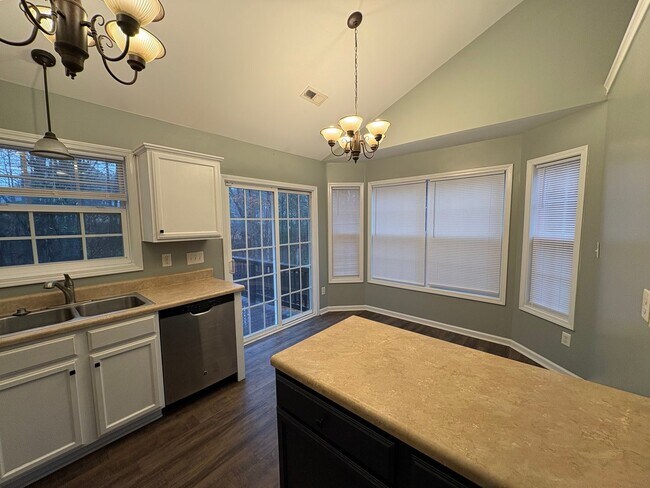 Foto del edificio - Lovely 3 Bed 2 Bath Raeford Home