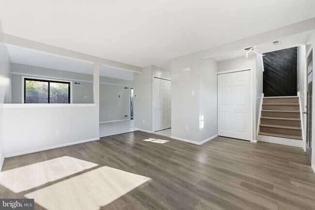 Building Photo - 111 Presidential Dr