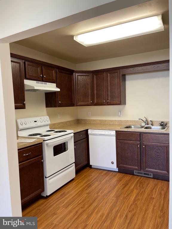 Building Photo - 873 Mattox Ave