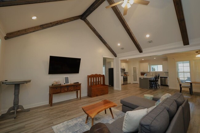 Building Photo - 3508 Spence Dr