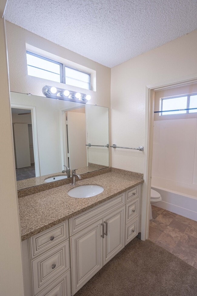 Building Photo - Casa de Palomar Apartments