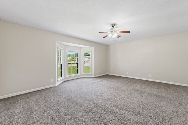 Building Photo - 1487 Nichols Dr