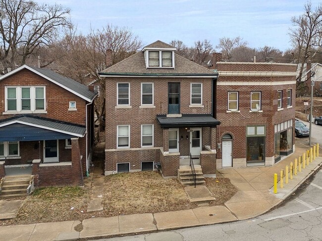Foto del edificio - 2203 McCausland Ave