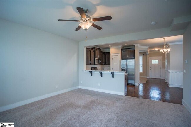 Living and Kitchen Areas - 514 Meritage St