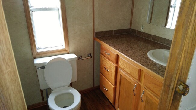 Building Photo - 209 Gilman Hill