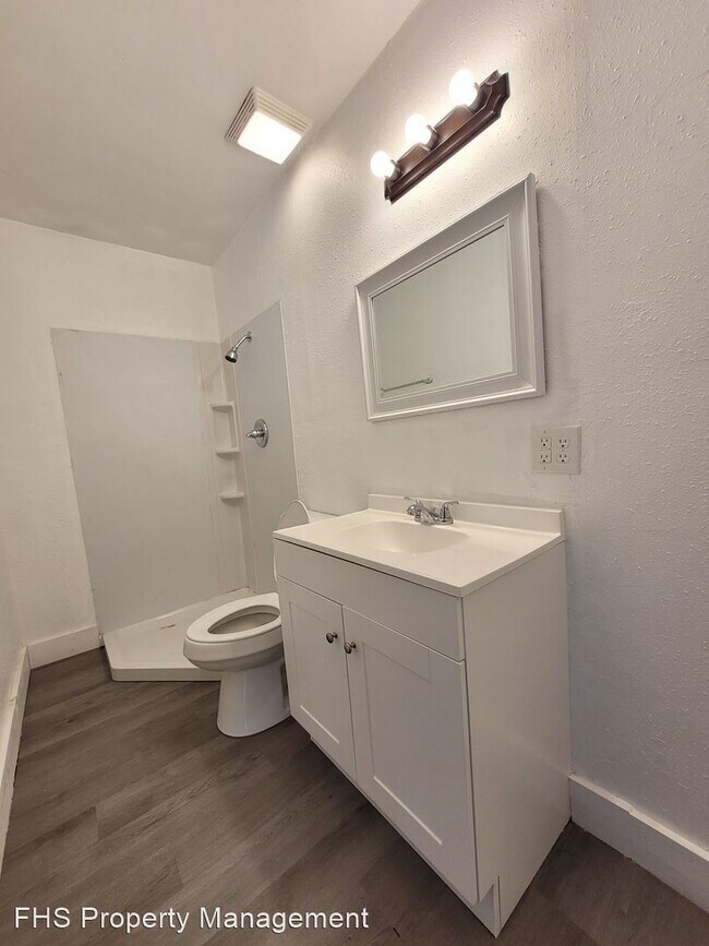 Foto del edificio - 3 br, 2 bath House - 2105 N Albertha Ave