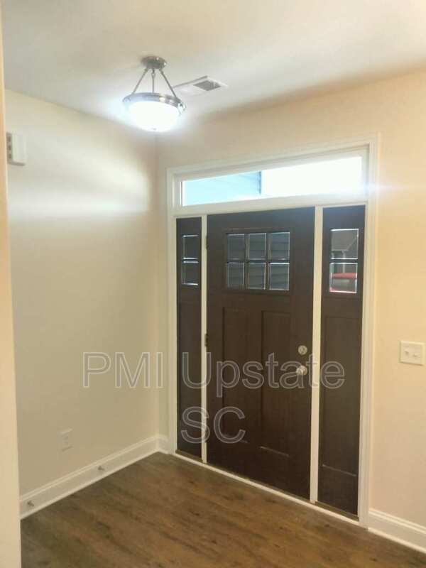 Foto del edificio - 567 Chantry Ln