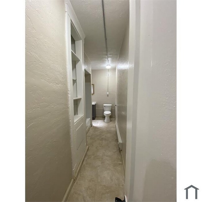 Building Photo - 15000 Euclid Ave