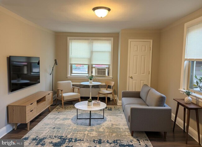 Foto del edificio - 1017 N York Rd