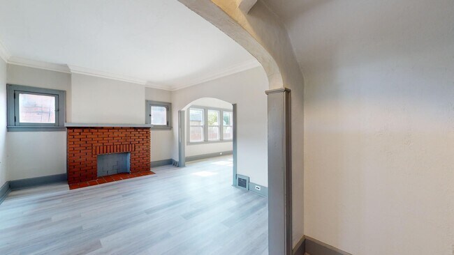 Building Photo - 7944 Lorain Ave