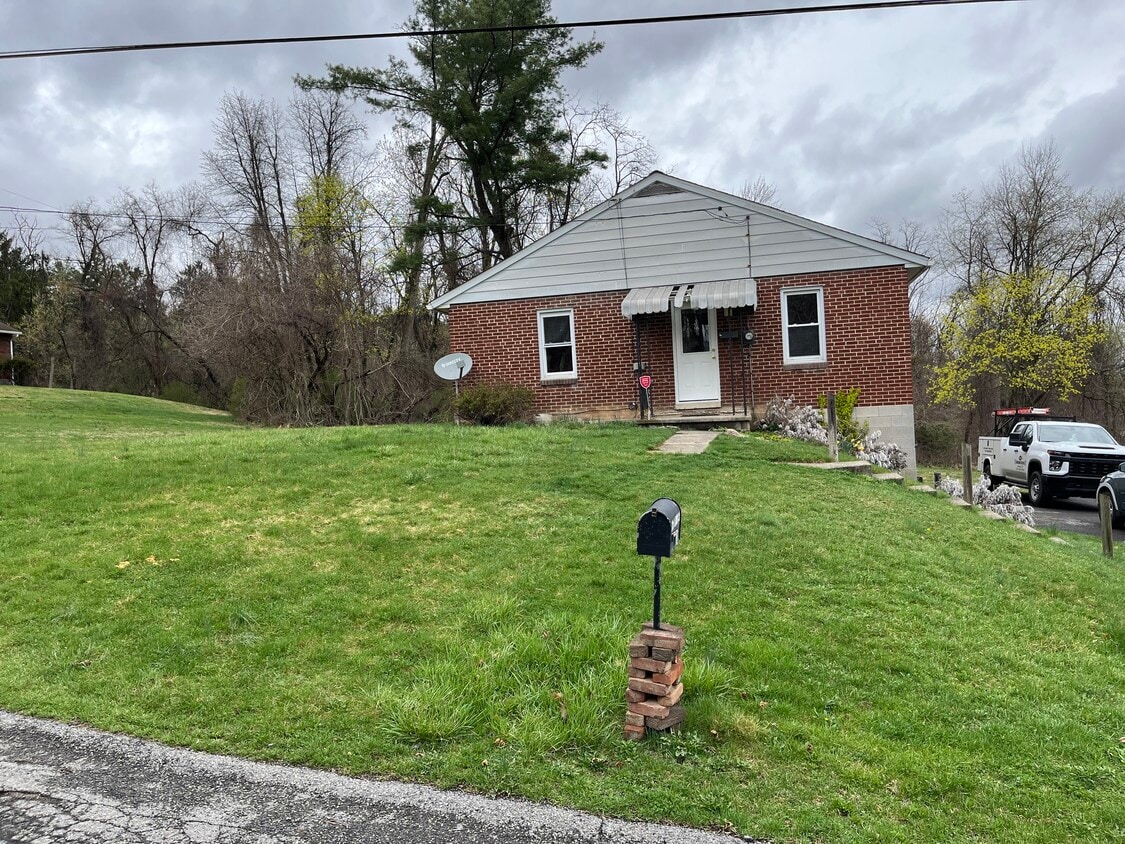 Primary Photo - 907 N Pine St