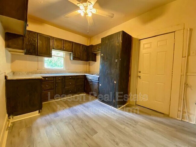 Foto del edificio - 2540 Dupont St
