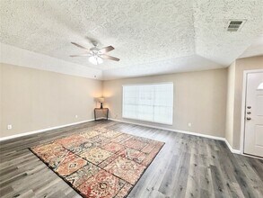Building Photo - 13330 Cologne Dr