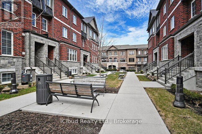 Building Photo - 445 Ontario St S