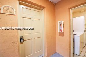 Foto del edificio - 17911 NW 68th Ave