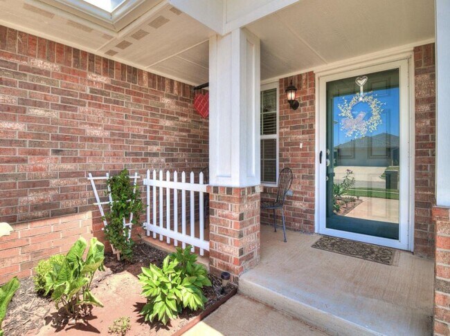 Building Photo - 12113 NW 133rd Terrace