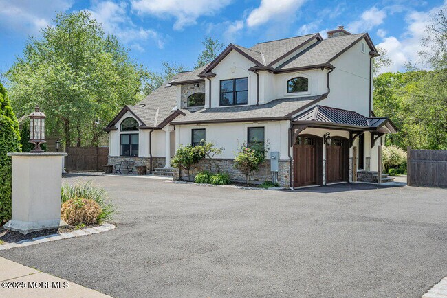 Building Photo - 620 Brookside Dr