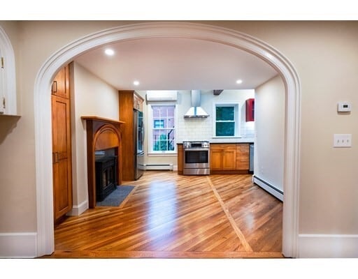 Building Photo - 32 Fayette St