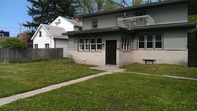Backyard and Back of House - 518 S Calumet Rd