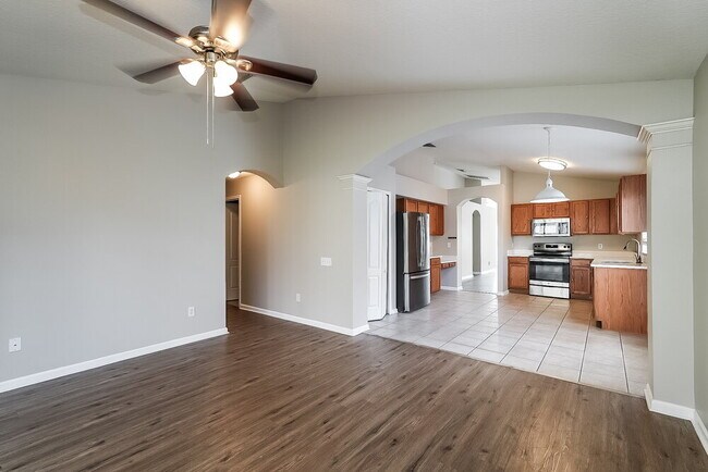 Foto del edificio - 10229 Hunters Haven Blvd