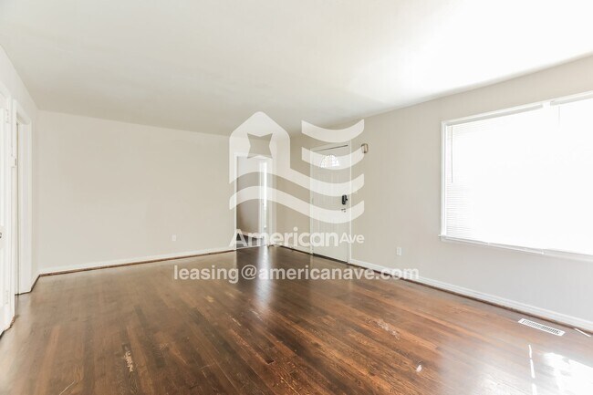 Foto del edificio - 9040 Belvoir Dr