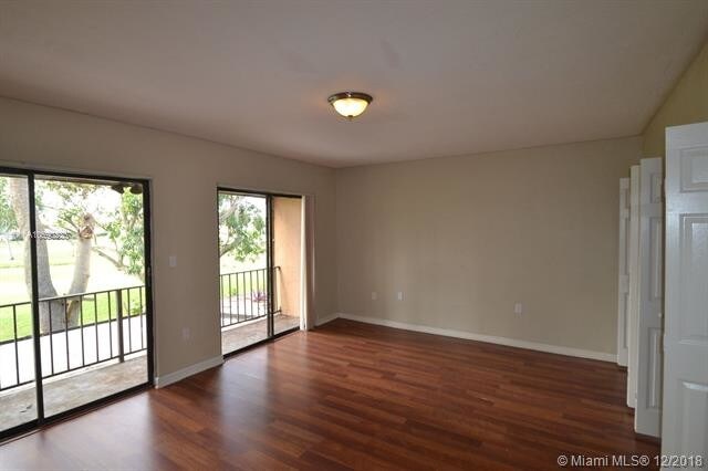 Foto del edificio - 19352 Bob-O-Link Dr