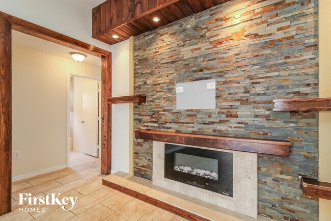 Foto del edificio - 8443 N River Dune St