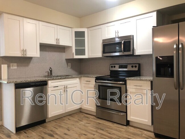 Foto del edificio - 3072 Meadow View Ave