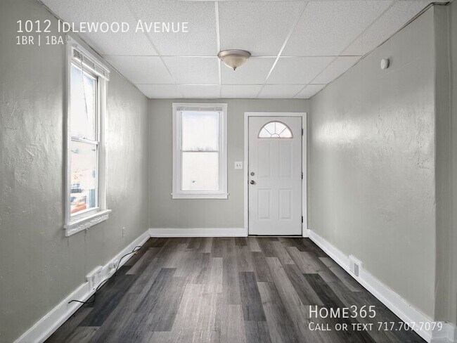 Foto del edificio - 1012 Idlewood Ave
