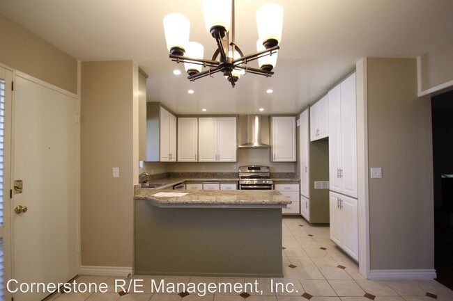 Building Photo - 225 S Orange Grove Blvd