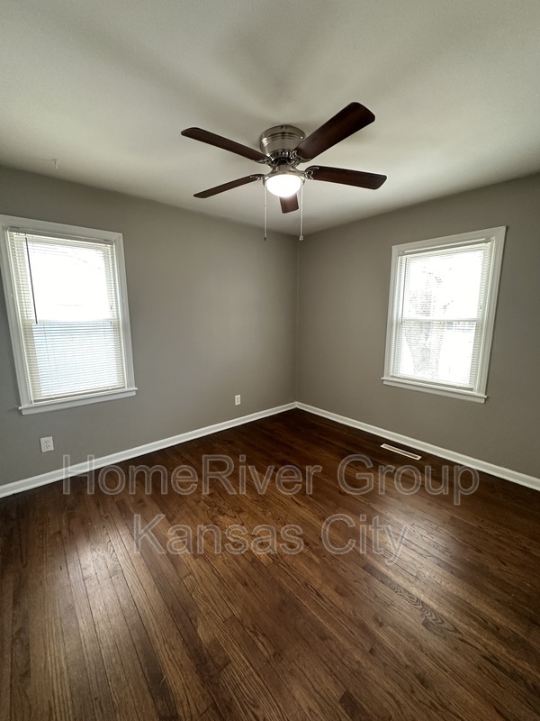 Foto del edificio - 8903 E 72nd St