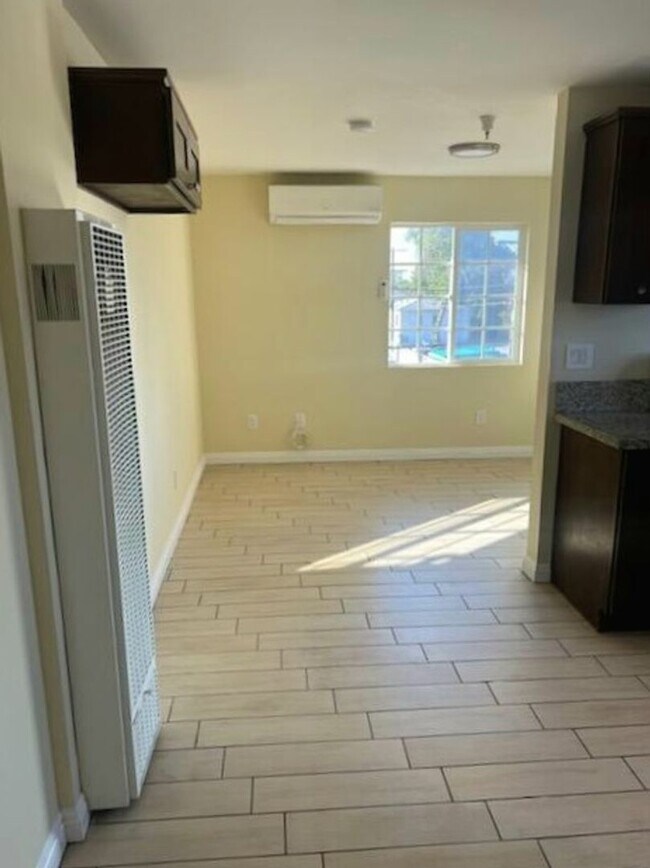 Foto del edificio - 3856 Normandie Ave