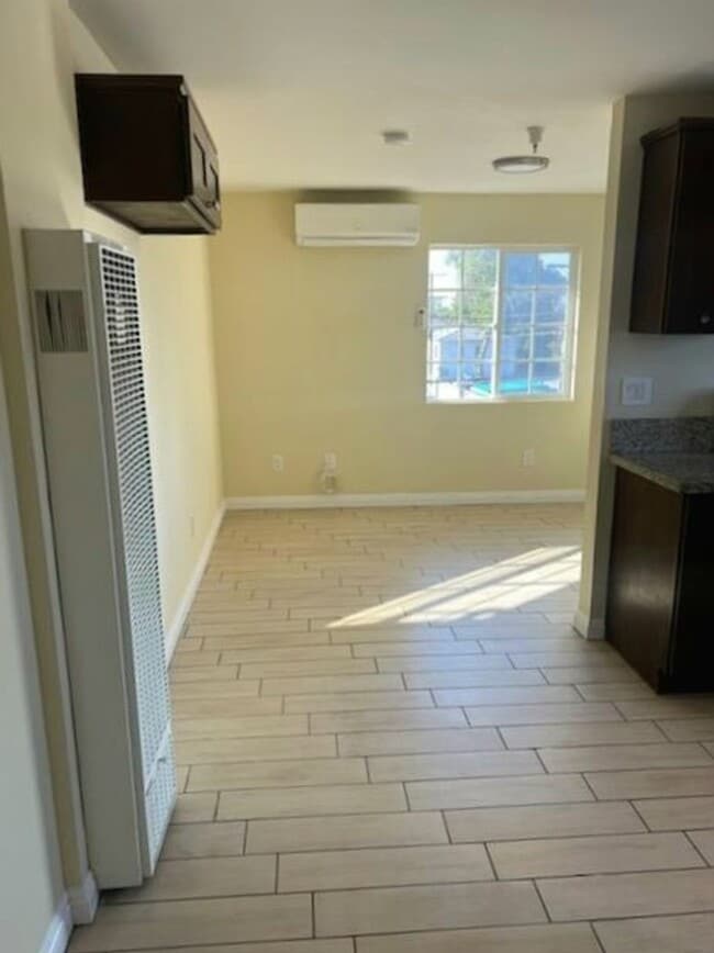 Building Photo - 3856 Normandie Ave