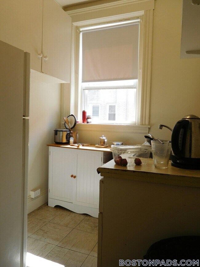 Building Photo - 1175 Boylston St