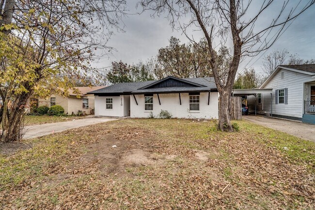Building Photo - 2110 Aggie Dr
