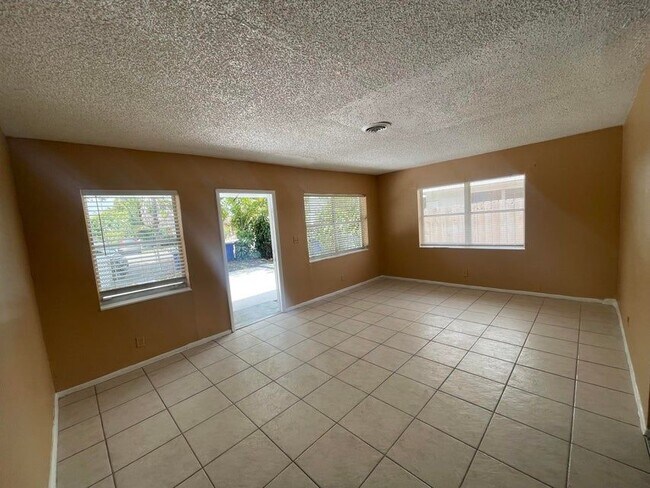Foto del edificio - 1316 NW 8th Ave