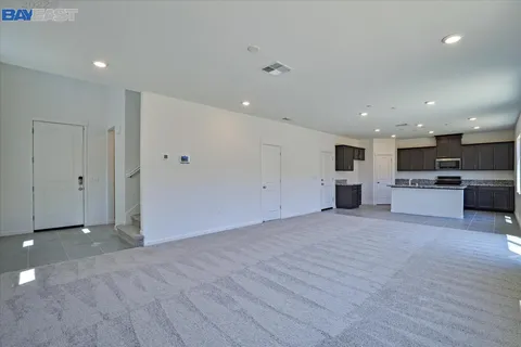 Building Photo - 5329 Guenoc Valley Ln