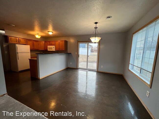 Building Photo - 3 br, 2 bath House - 1602 S Campbell Trail