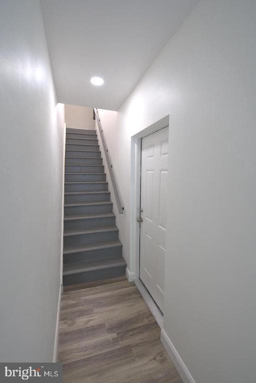 Building Photo - 409 Hermitage St