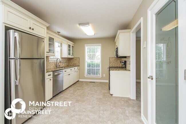 Foto del edificio - 2800 Sutherland Dr