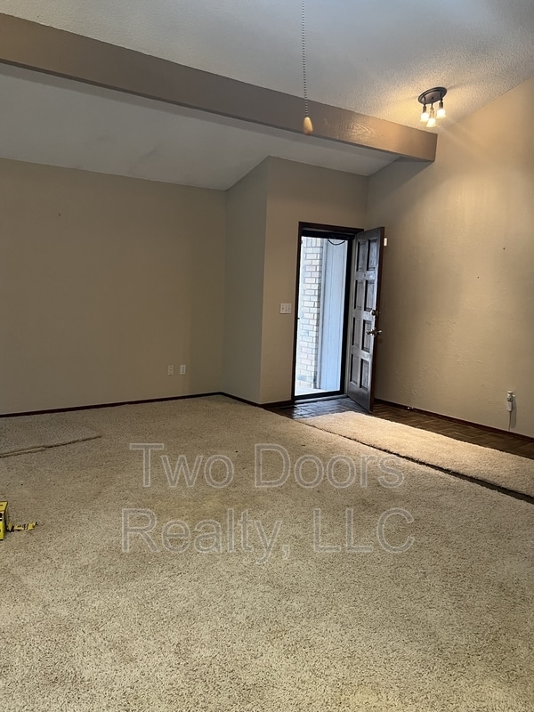 Building Photo - 12509 Clarence Ct