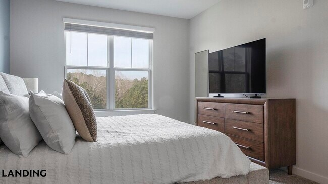 Foto del edificio - 1270 Hillcrest Dr