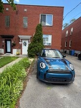 Building Photo - 5277 Av Connaught